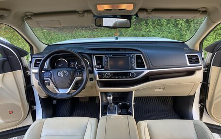 Toyota Highlander III, 2014 год, 2 720 000 рублей, 38 фотография