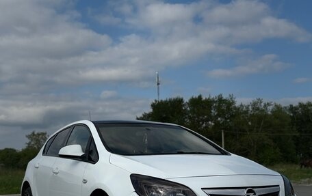 Opel Astra J, 2011 год, 580 000 рублей, 13 фотография