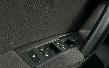 Volkswagen Tiguan II, 2020 год, 2 200 000 рублей, 14 фотография