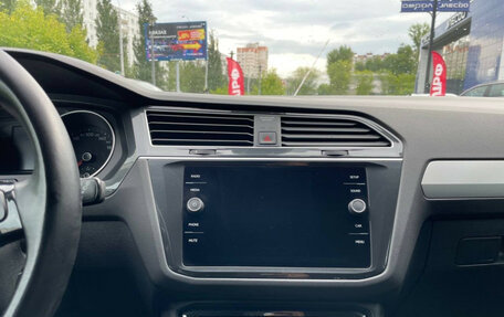 Volkswagen Tiguan II, 2020 год, 2 200 000 рублей, 13 фотография