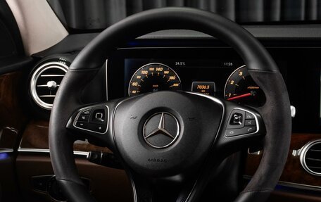 Mercedes-Benz E-Класс, 2016 год, 2 699 000 рублей, 29 фотография