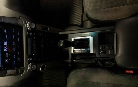 Toyota Land Cruiser Prado 150 рестайлинг 2, 2012 год, 2 995 000 рублей, 28 фотография