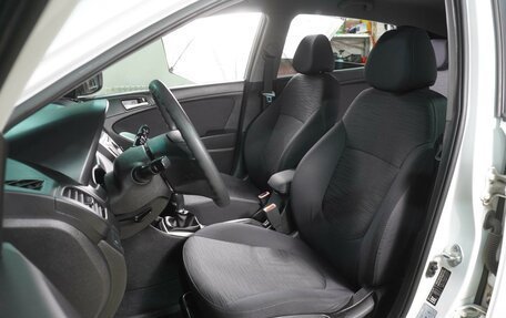 Hyundai Solaris II рестайлинг, 2016 год, 989 000 рублей, 10 фотография