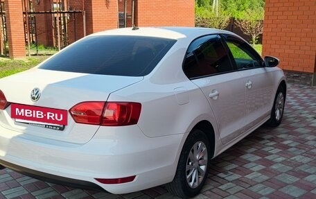 Volkswagen Jetta VI, 2013 год, 960 000 рублей, 4 фотография