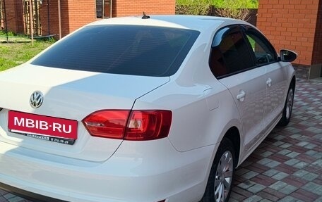 Volkswagen Jetta VI, 2013 год, 960 000 рублей, 12 фотография
