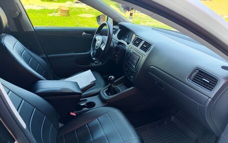 Volkswagen Jetta VI, 2013 год, 960 000 рублей, 18 фотография