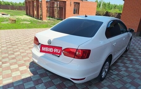 Volkswagen Jetta VI, 2013 год, 960 000 рублей, 19 фотография