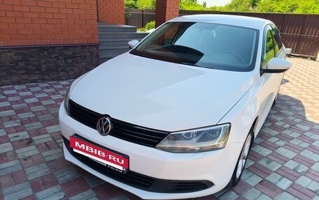 Volkswagen Jetta VI, 2013 год, 960 000 рублей, 20 фотография