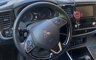 Mitsubishi Outlander III рестайлинг 3, 2021 год, 2 700 000 рублей, 1 фотография