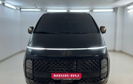 Hyundai Staria, 2025 год, 10 900 000 рублей, 2 фотография