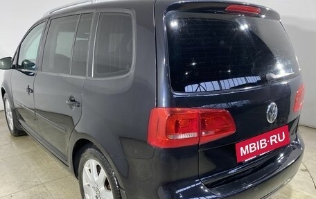 Volkswagen Touran III, 2013 год, 1 100 000 рублей, 6 фотография