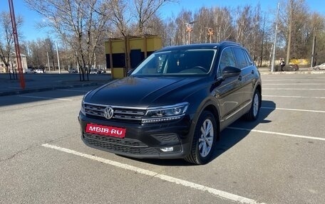 Volkswagen Tiguan II, 2018 год, 3 000 000 рублей, 2 фотография