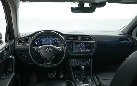 Volkswagen Tiguan II, 2018 год, 3 098 055 рублей, 6 фотография
