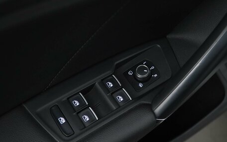Volkswagen Tiguan II, 2018 год, 3 098 055 рублей, 17 фотография