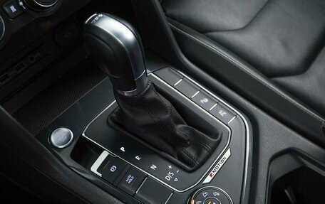 Volkswagen Tiguan II, 2018 год, 3 098 055 рублей, 19 фотография