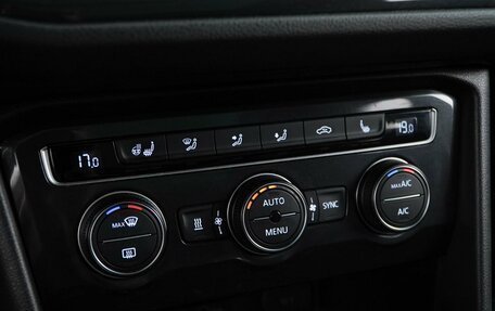 Volkswagen Tiguan II, 2018 год, 3 098 055 рублей, 20 фотография
