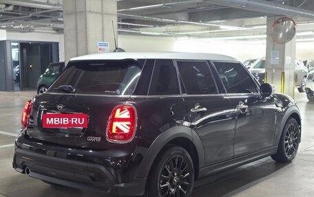 MINI Hatch, 2023 год, 1 857 000 рублей, 3 фотография