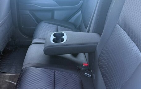 Mitsubishi Outlander III рестайлинг 3, 2013 год, 950 000 рублей, 10 фотография