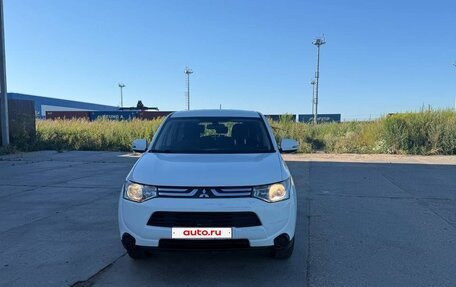 Mitsubishi Outlander III рестайлинг 3, 2013 год, 950 000 рублей, 7 фотография