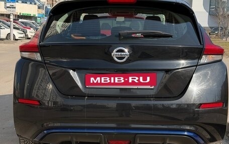 Nissan Leaf II, 2017 год, 1 750 000 рублей, 6 фотография