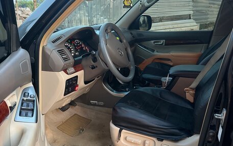 Toyota Land Cruiser Prado 120 рестайлинг, 2005 год, 1 475 000 рублей, 12 фотография