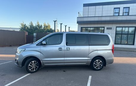 Hyundai Grand Starex Grand Starex I рестайлинг 2, 2020 год, 4 500 000 рублей, 3 фотография