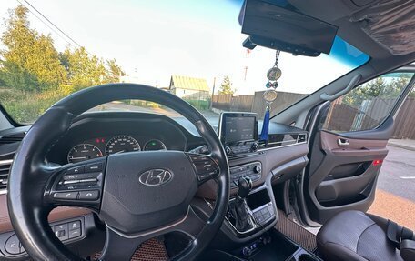 Hyundai Grand Starex Grand Starex I рестайлинг 2, 2020 год, 4 500 000 рублей, 9 фотография