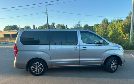 Hyundai Grand Starex Grand Starex I рестайлинг 2, 2020 год, 4 500 000 рублей, 7 фотография