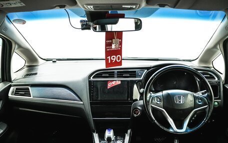Honda Shuttle II, 2017 год, 1 350 000 рублей, 13 фотография