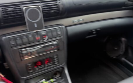 Audi A4, 1998 год, 1 350 000 рублей, 11 фотография