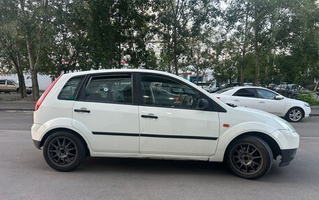 Ford Fiesta, 2004 год, 350 000 рублей, 3 фотография