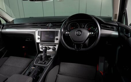 Volkswagen Passat B8 рестайлинг, 2015 год, 1 489 000 рублей, 6 фотография