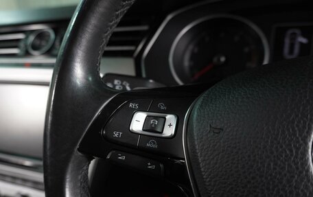 Volkswagen Passat B8 рестайлинг, 2015 год, 1 489 000 рублей, 23 фотография