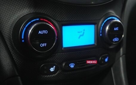 Hyundai Solaris II рестайлинг, 2011 год, 720 000 рублей, 13 фотография