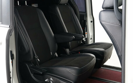 Toyota Noah III, 2016 год, 1 800 000 рублей, 14 фотография