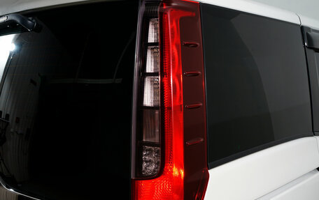 Toyota Noah III, 2016 год, 1 800 000 рублей, 7 фотография