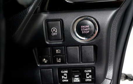 Toyota Noah III, 2016 год, 1 800 000 рублей, 23 фотография