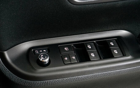 Toyota Noah III, 2016 год, 1 800 000 рублей, 24 фотография