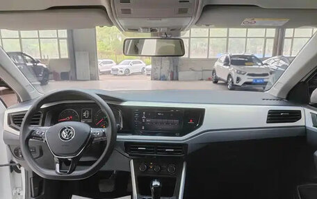 Volkswagen Polo, 2021 год, 945 000 рублей, 16 фотография