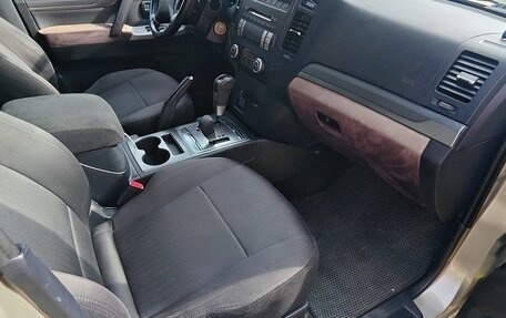 Mitsubishi Pajero IV, 2012 год, 2 320 000 рублей, 3 фотография