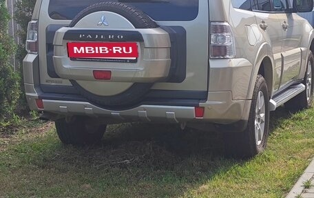 Mitsubishi Pajero IV, 2012 год, 2 320 000 рублей, 2 фотография