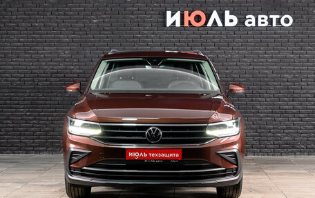 Volkswagen Tiguan II, 2021 год, 2 765 000 рублей, 2 фотография