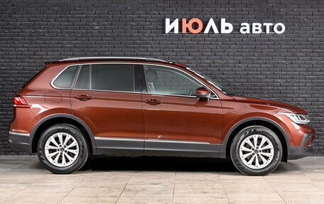 Volkswagen Tiguan II, 2021 год, 2 765 000 рублей, 9 фотография