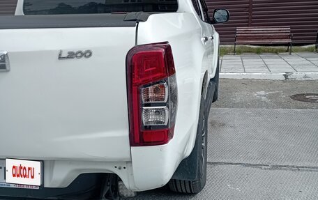 Mitsubishi L200 IV рестайлинг, 2020 год, 2 300 000 рублей, 3 фотография