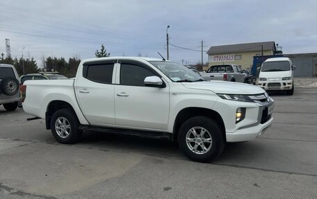 Mitsubishi L200 IV рестайлинг, 2020 год, 2 300 000 рублей, 11 фотография