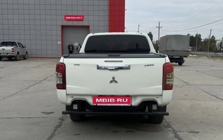 Mitsubishi L200 IV рестайлинг, 2020 год, 2 300 000 рублей, 16 фотография