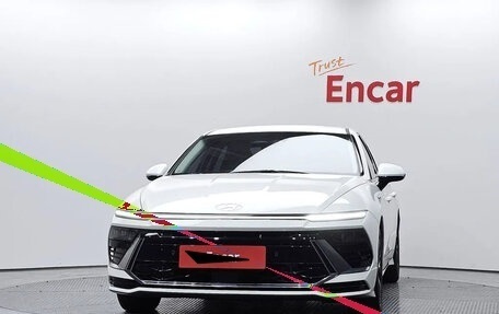 Hyundai Sonata VIII, 2023 год, 2 250 000 рублей, 2 фотография
