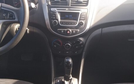 Hyundai Solaris II рестайлинг, 2015 год, 808 000 рублей, 12 фотография