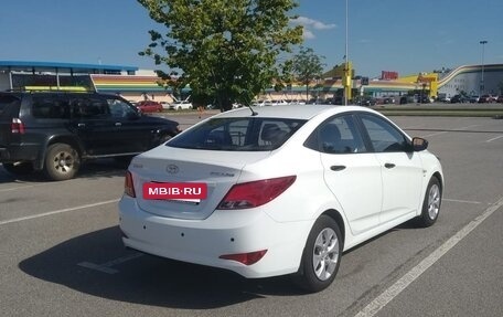 Hyundai Solaris II рестайлинг, 2015 год, 808 000 рублей, 2 фотография