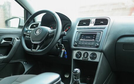 Volkswagen Polo VI (EU Market), 2016 год, 969 000 рублей, 10 фотография